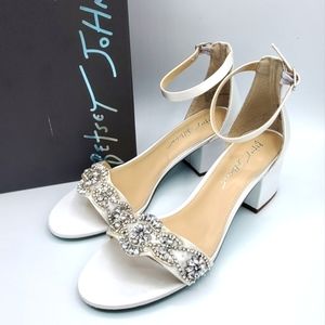 Betsey Johnson Mel bridal heels, Ivory, NIB